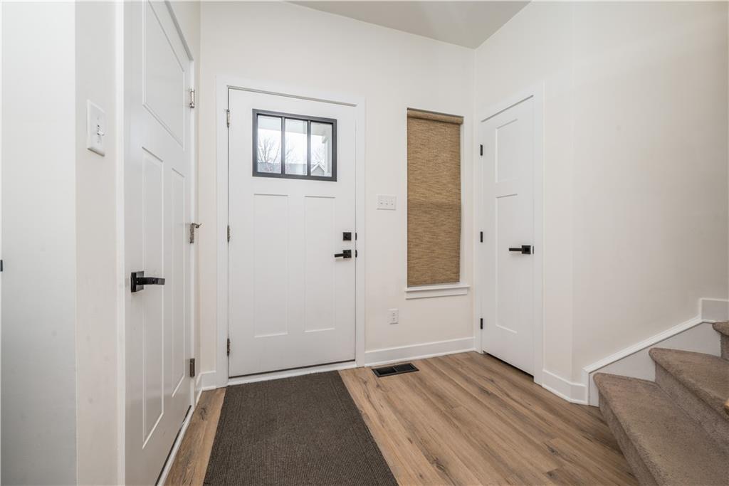 143 Providence Way Pittsburgh, PA 15234 - Photo 3 of 50