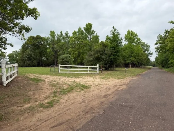 $116,500 | 17952 County Road 224, Oakwood, TX 75855