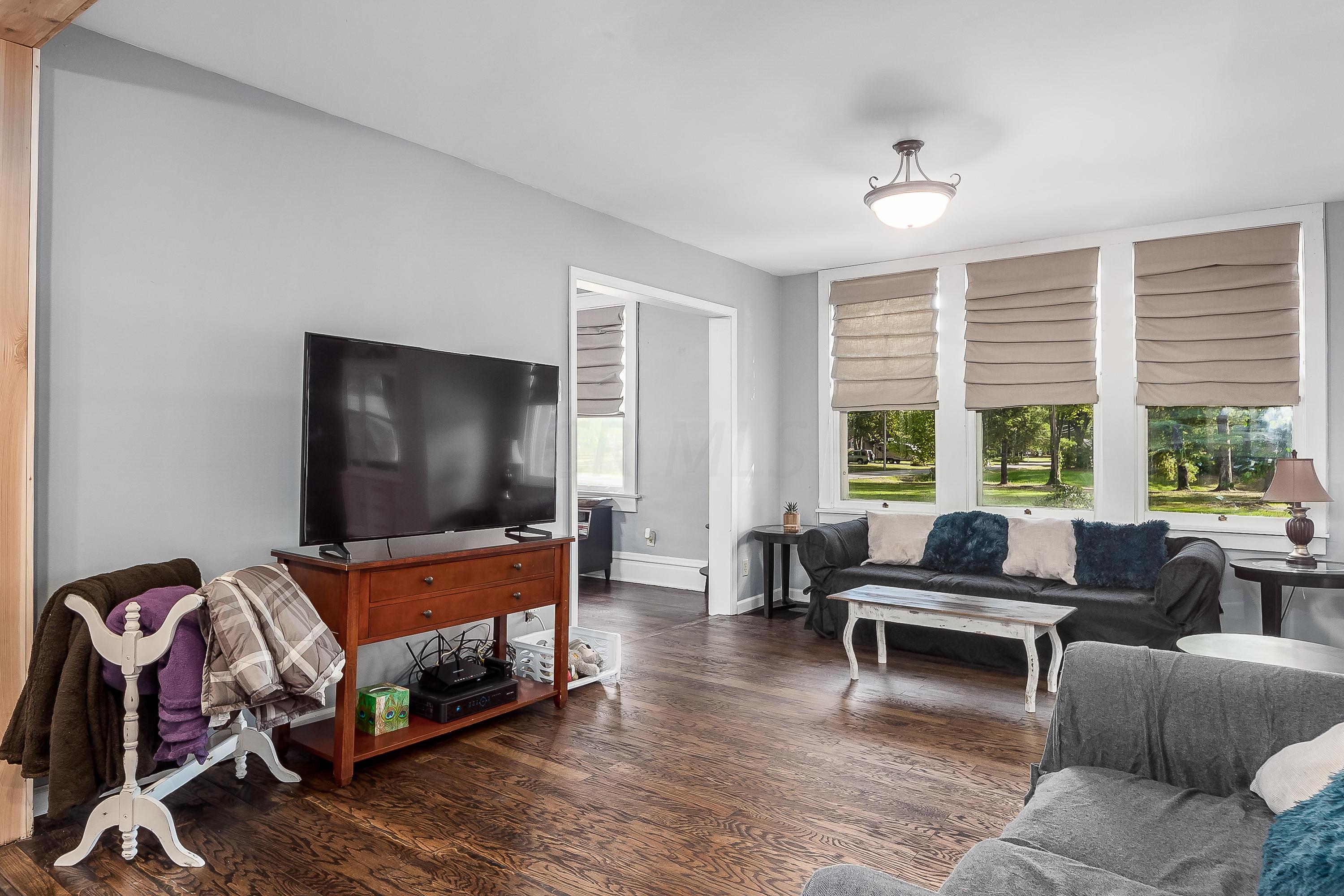 2941 Courtright Road Columbus, OH 43232 - Photo 3 of 21 Gallery Image 3