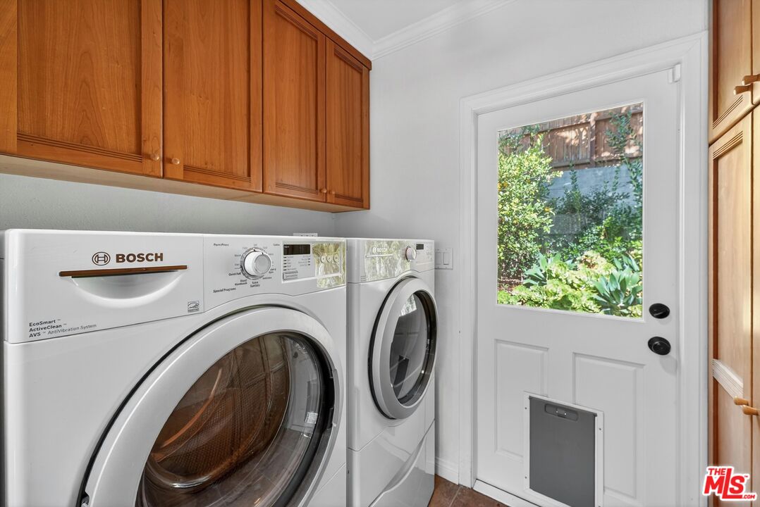 1515 Rendall Place Los Angeles, CA 90026 - Photo 17 of 46