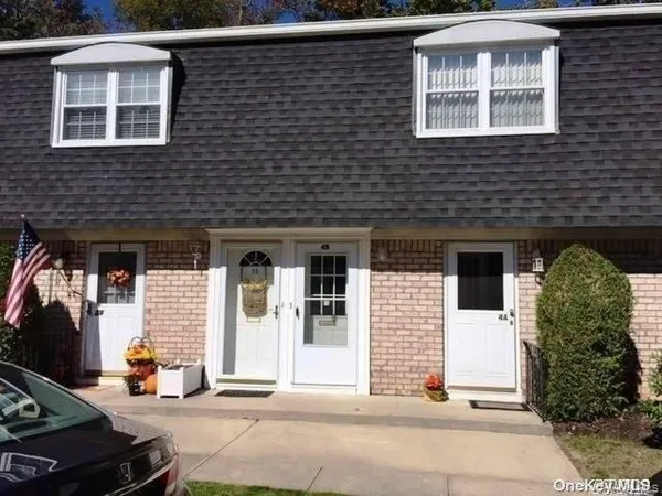 $2,500 | 2 Anchorage Lane, Unit 4B, Oyster Bay, NY 11771