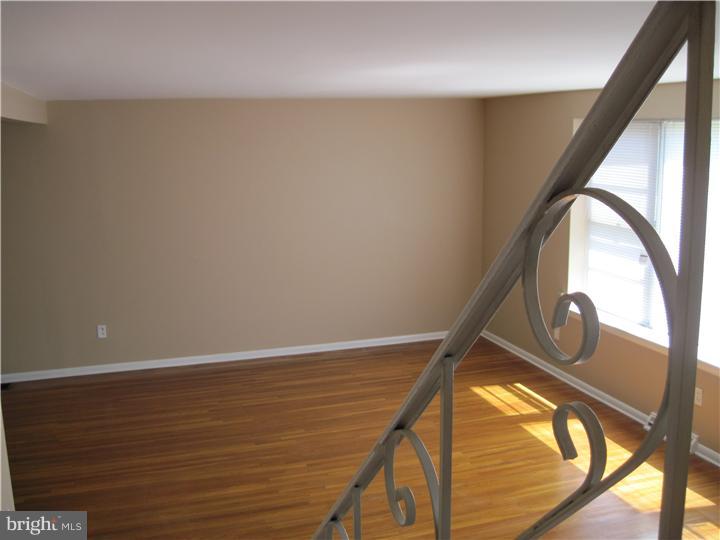 9766 Susan Road Philadelphia, PA 19115 - Photo 11 of 16