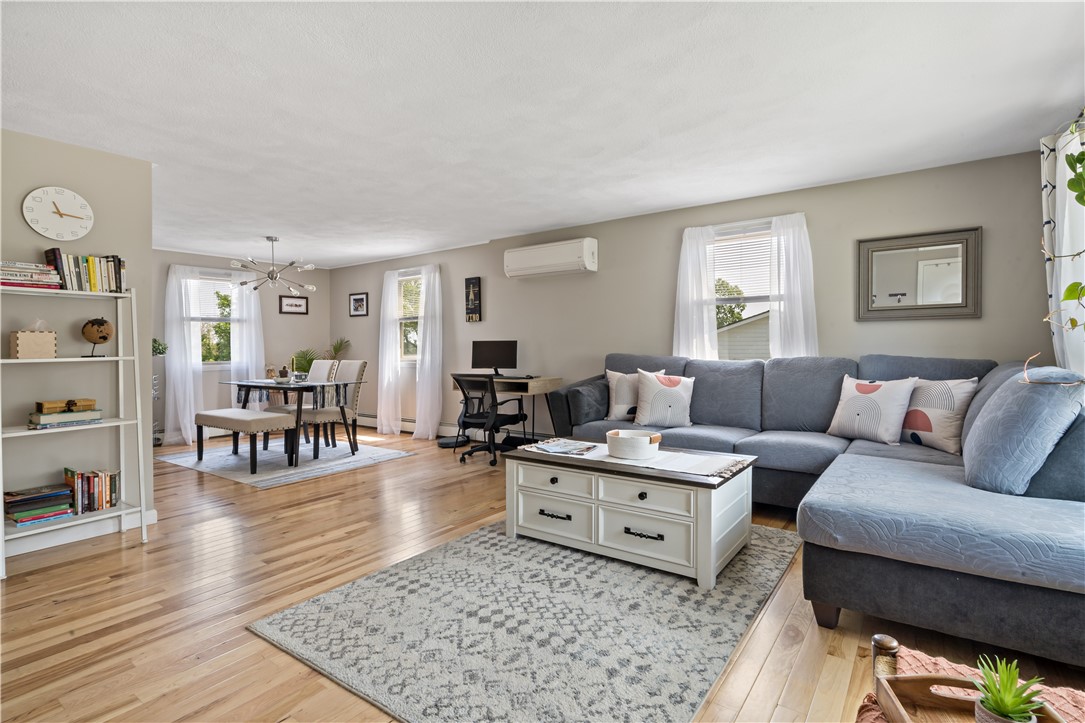 176 Rutland Street Cranston, RI 02920 - Photo 4 of 36 Gallery Image 4