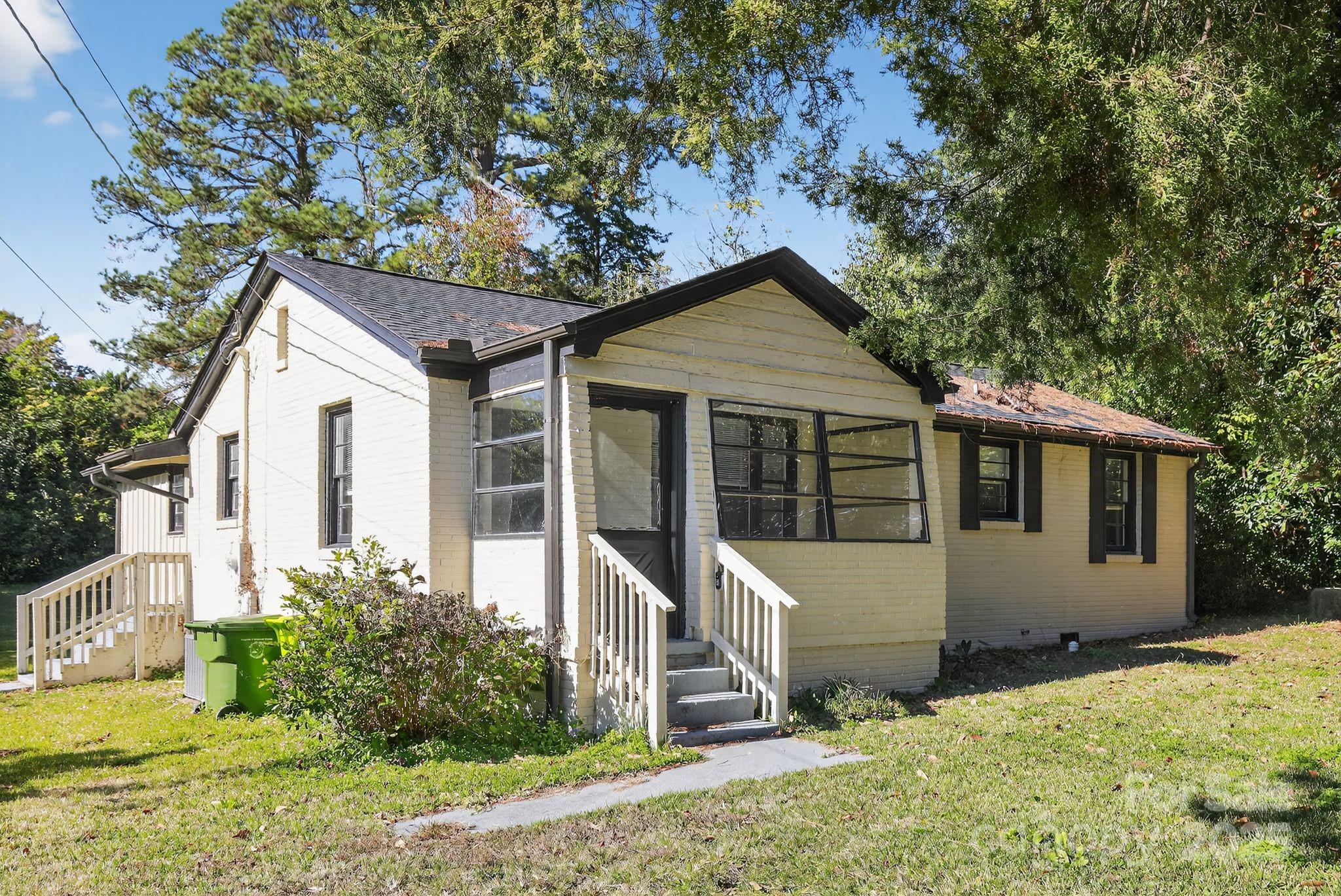 1527 Burnside Avenue Columbia, SC 29209 - Photo 2 of 31 a front view of a house with a yard