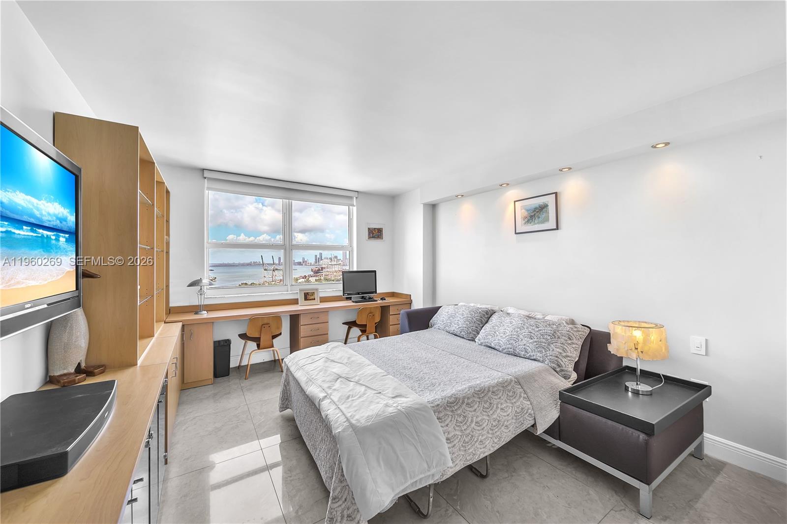 90 Alton Road, Unit 2604 Miami Beach, FL 33139 - Photo 17 of 36