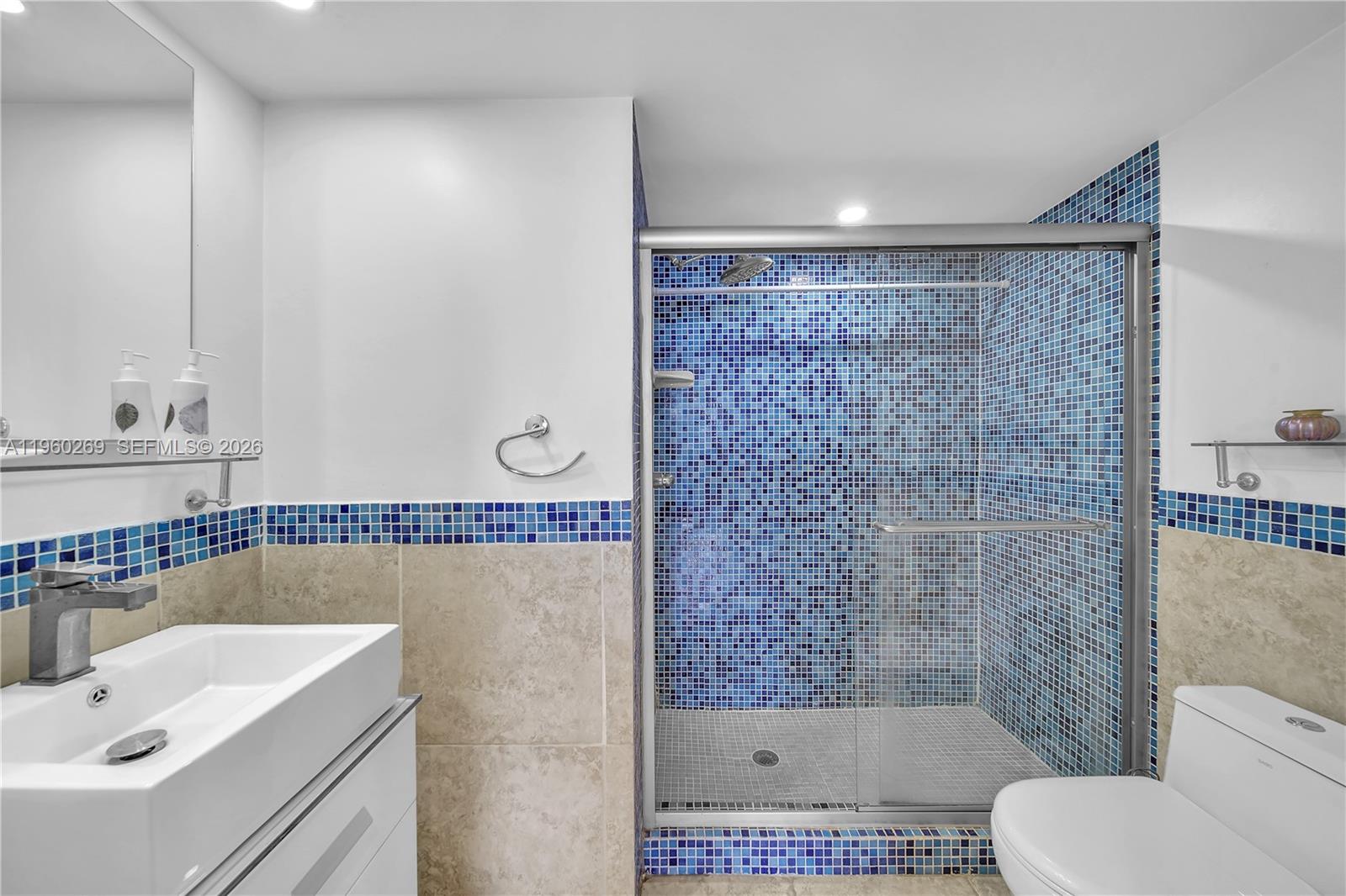 90 Alton Road, Unit 2604 Miami Beach, FL 33139 - Photo 19 of 36