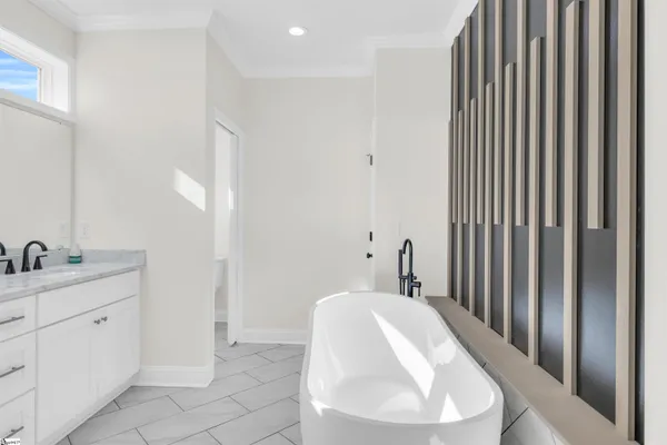 $750,000 | 301 Portland Circle, Greenwood, SC 29649