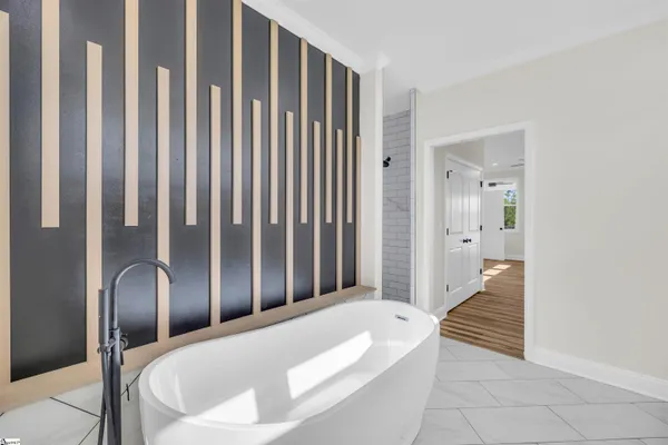 $750,000 | 301 Portland Circle, Greenwood, SC 29649