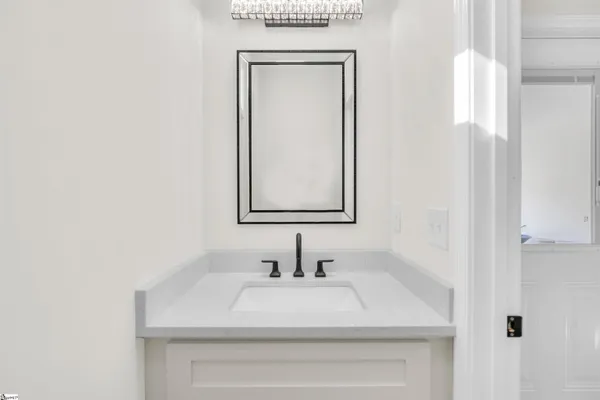 $750,000 | 301 Portland Circle, Greenwood, SC 29649