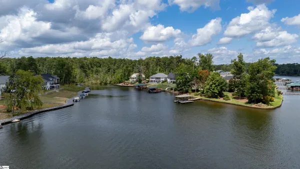 $750,000 | 301 Portland Circle, Greenwood, SC 29649