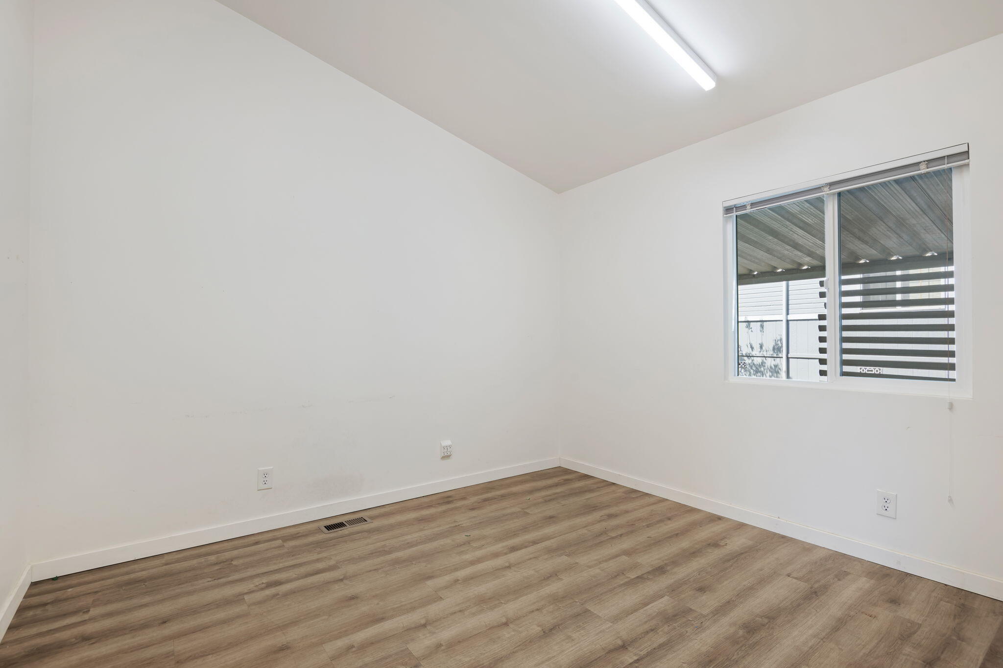 333 Old Mill Road, Unit SPC 252 Santa Barbara, CA 93110 - Photo 14 of 22 24-Bedroom 3