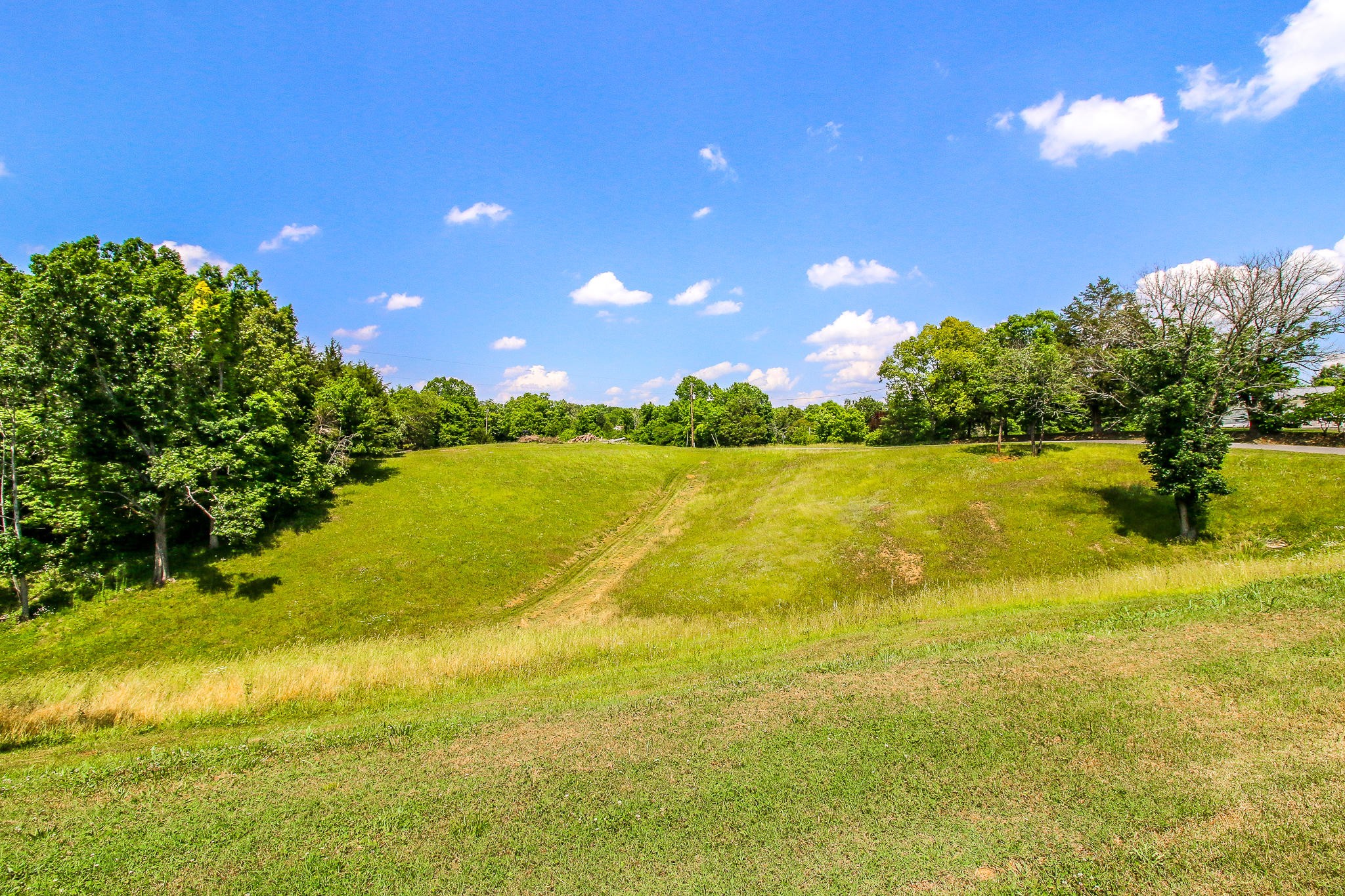 10425 Slemp Road Kodak, TN 37764 - Photo 5 of 21 a view of an ocean from a building