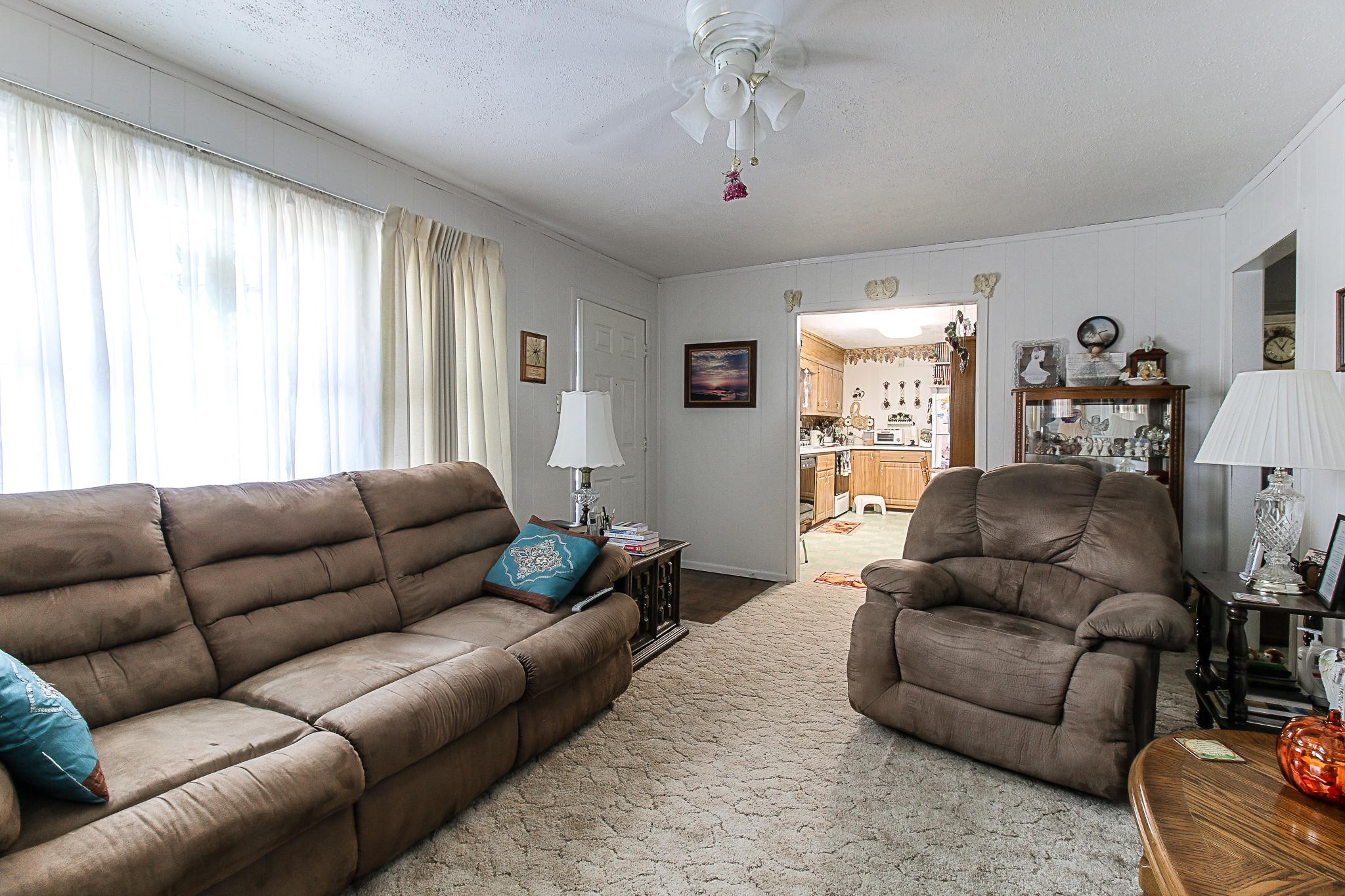 10425 Slemp Road Kodak, TN 37764 - Photo 8 of 21 a living room with furniture and a large window