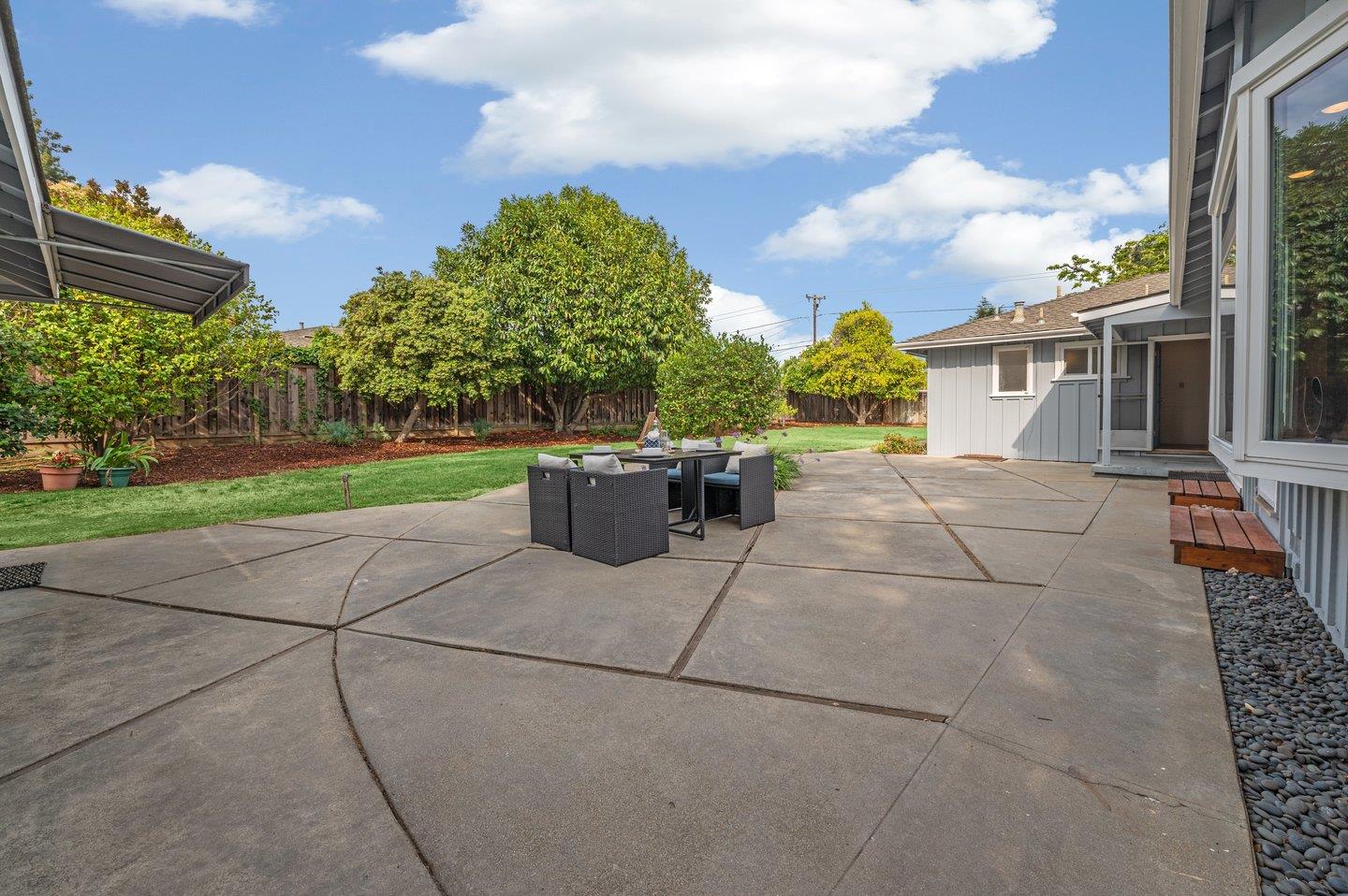 390 Cecelia Way Los Altos, CA 94022 - Photo 40 of 48 a view of a backyard with plants and a garden