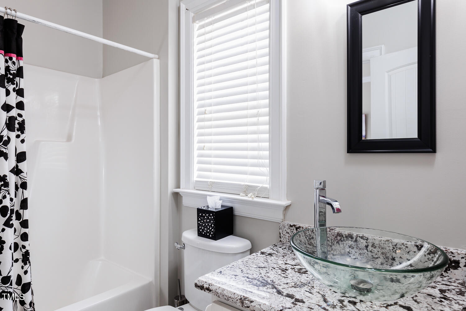7833 ACC Boulevard Raleigh, NC 27617 - Photo 27 of 38 Interiors-16