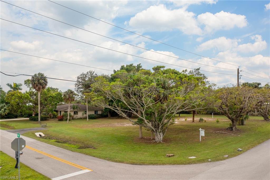 264 Cypress Way West Naples, FL 34110 - Photo 7 of 10