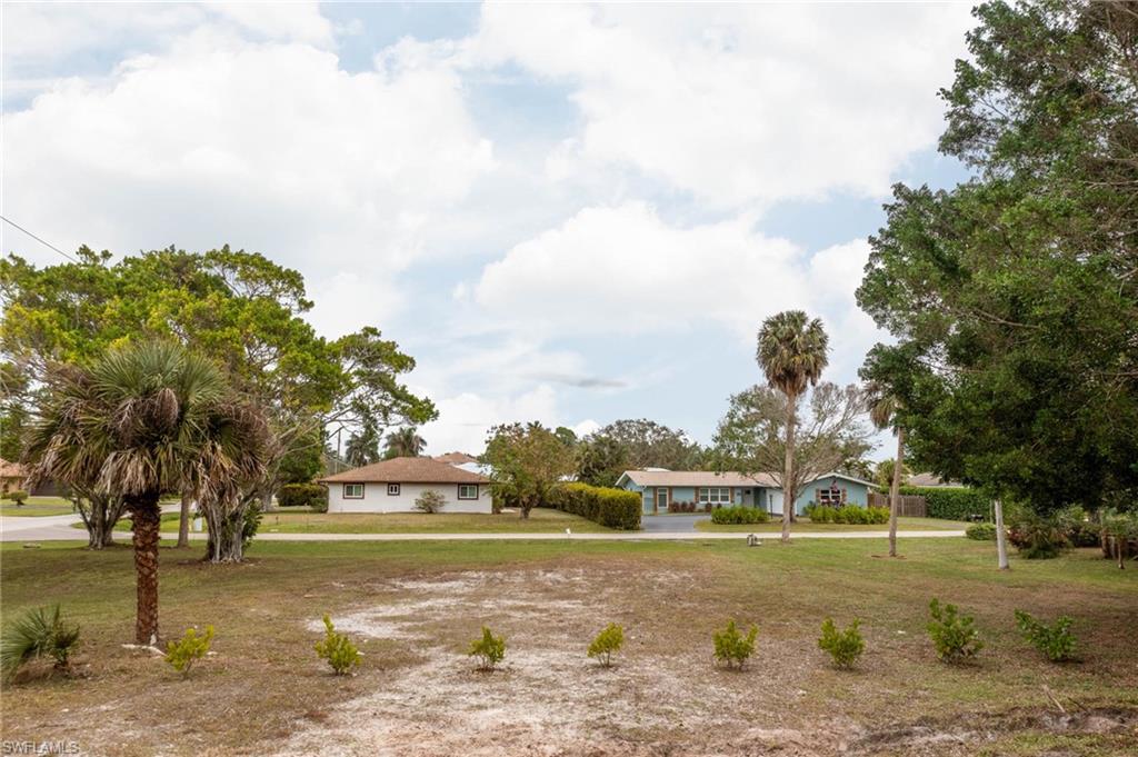 264 Cypress Way West Naples, FL 34110 - Photo 9 of 10