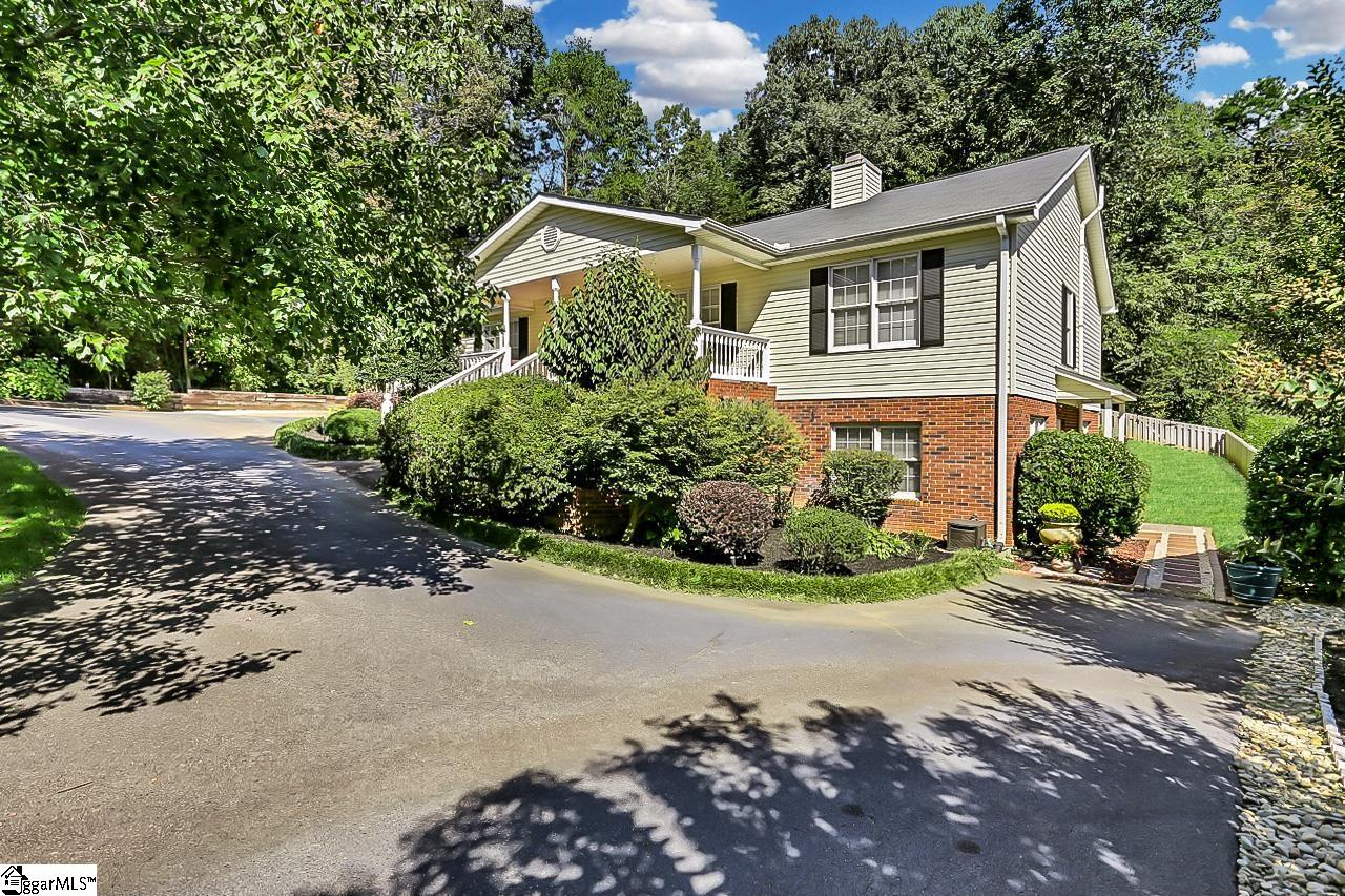 111 Sheffield Road Greer, SC 29651 - Photo 1 of 36 Gallery Image 1