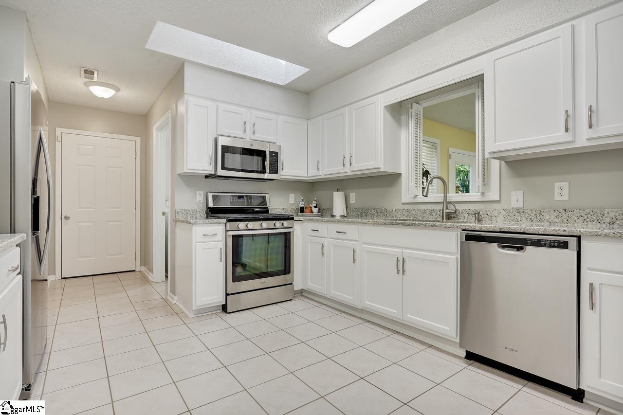 111 Sheffield Road Greer, SC 29651 - Photo 7 of 36 Gallery Image 7