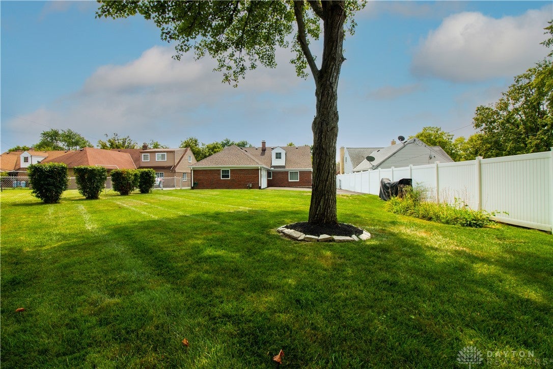 721 East Stroop Road Kettering, OH 45429 - Photo 2 of 17 Gallery Image 2