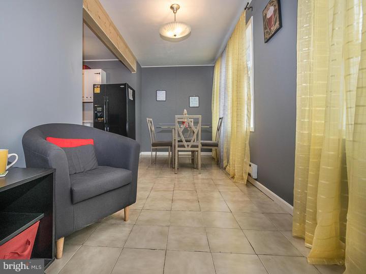 120 Goldengate Road Levittown, PA 19057 - Photo 2 of 13