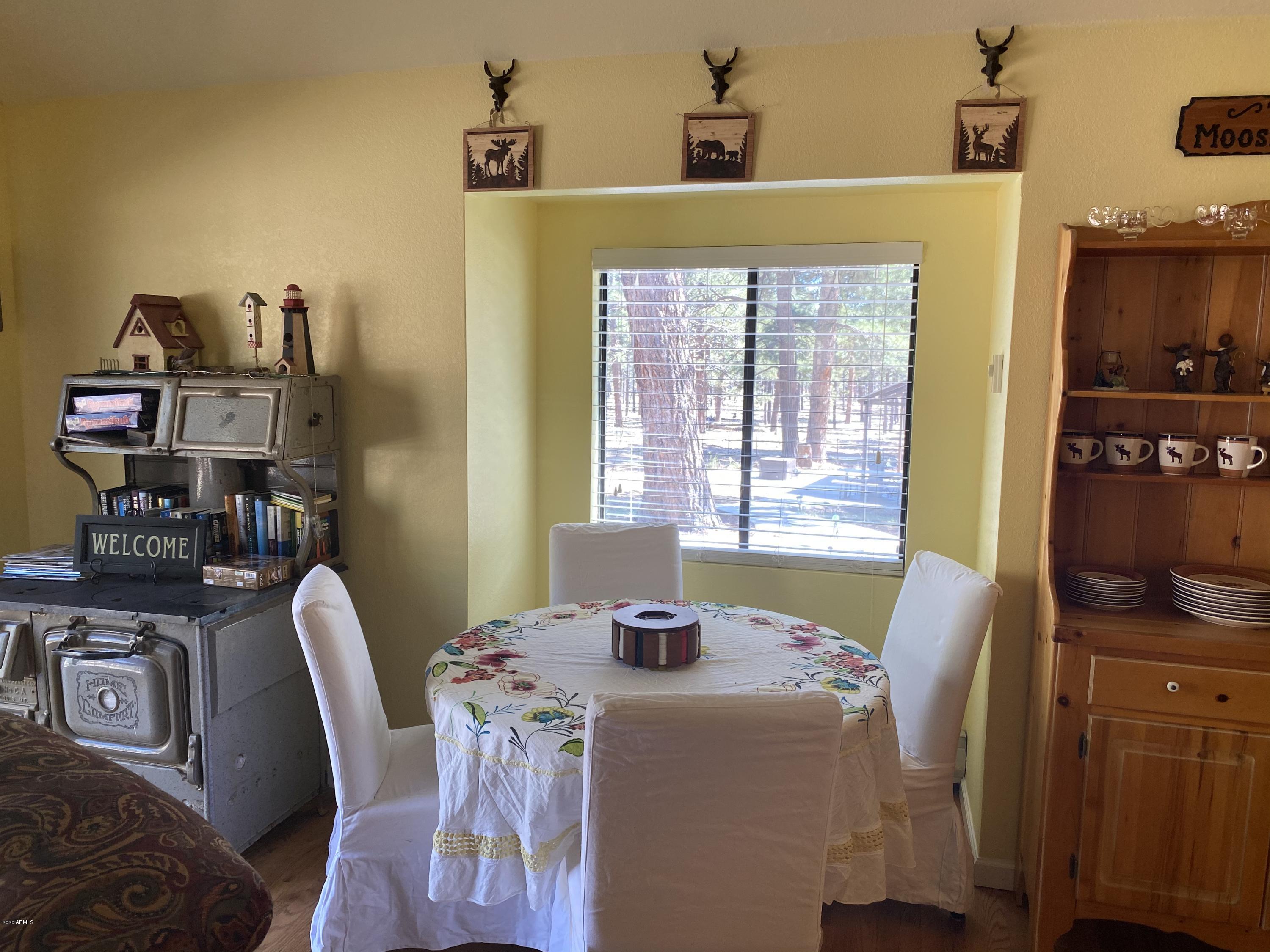13086 Fallow Deer Road Parks, AZ 86018 - Photo 14 of 63 Breakfast Table with Views