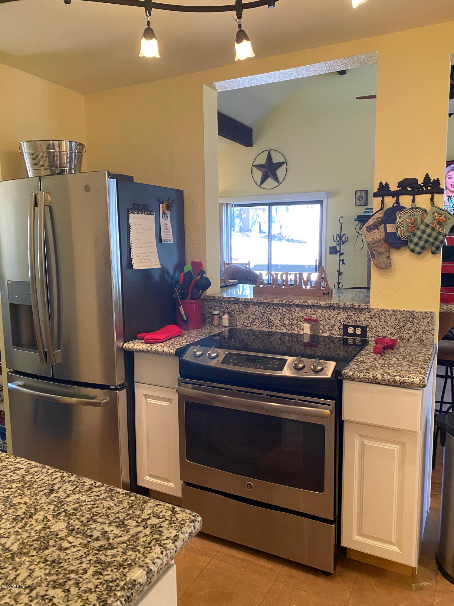 13086 Fallow Deer Road Parks, AZ 86018 - Photo 24 of 63 Kitchen
