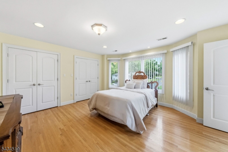 19 Fairview Road Clark, NJ 07066 - Photo 36 of 48