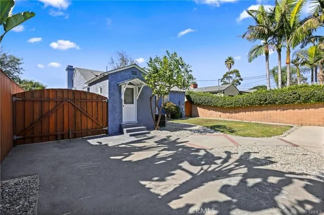 $5,800 | 4534 Simpson Avenue, Studio City, CA 91607