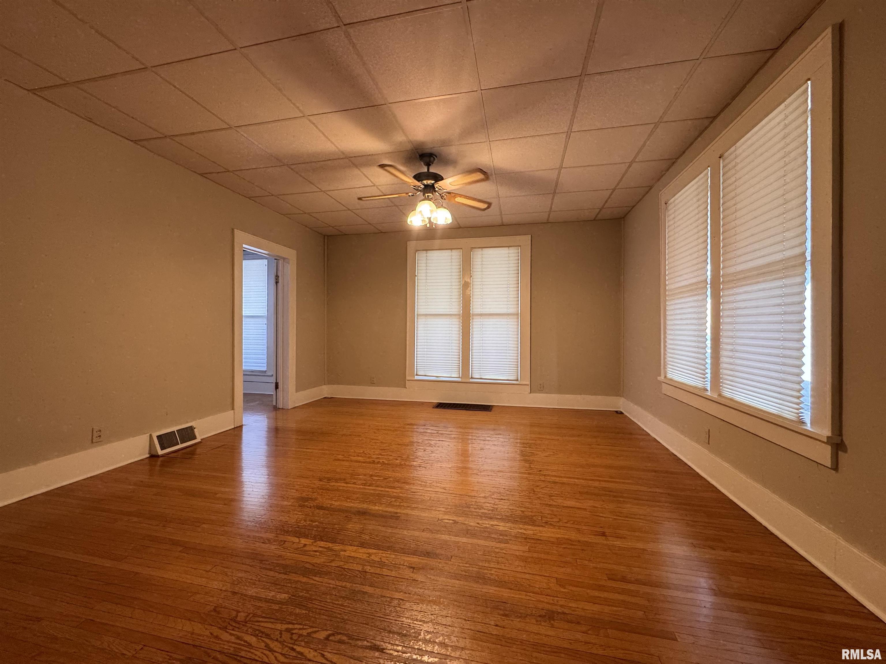 422 North Randolph Street Macomb, IL 61455 - Photo 2 of 23