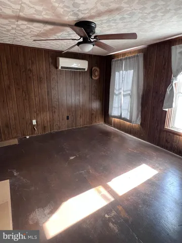 $1,200 | 12759 Main Street, Fort Loudon, PA 17224