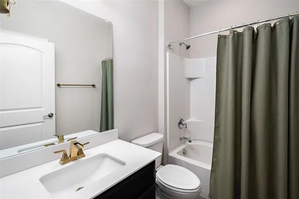 $3,400 | 2401 Olivia Lane, Little Elm, TX 75068