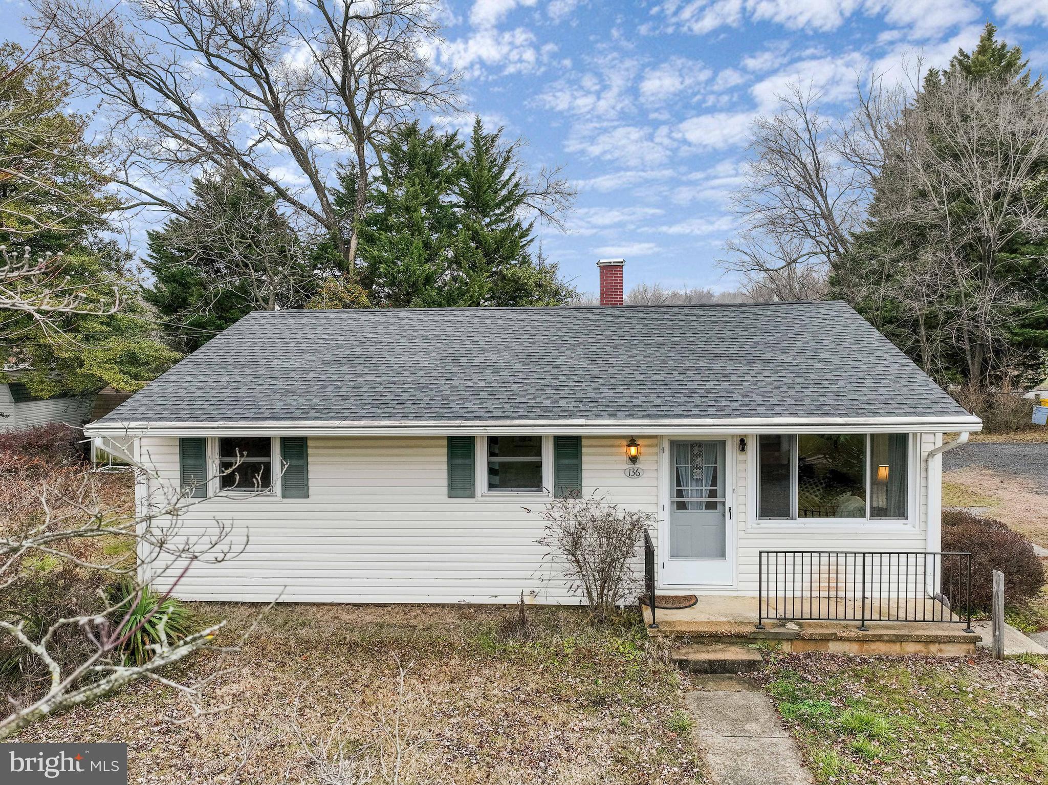 136 Washington Road Edgewater, MD 21037 - Photo 1 of 26 Welcome Home!