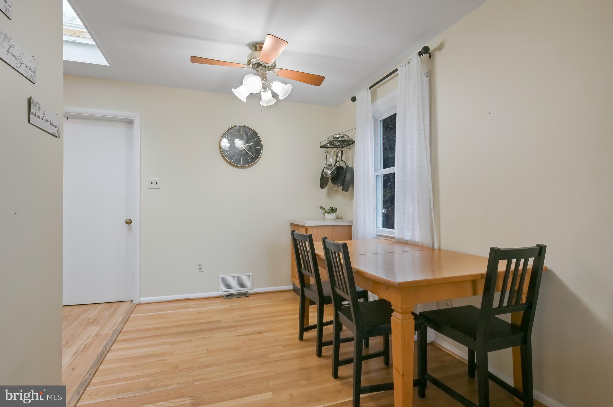 136 Washington Road Edgewater, MD 21037 - Photo 7 of 26