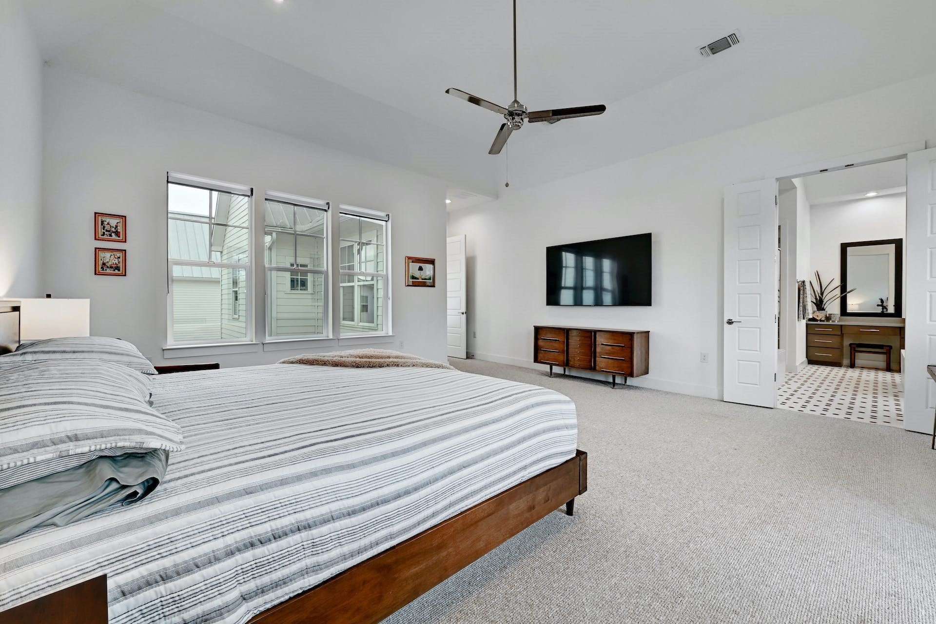 4806 Springdale Road Austin, TX 78723 - Photo 18 of 32 Gallery Image 18