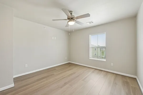 $1,200 | 254 Plez Morgan Drive, Unit E, Montgomery, TX 77356