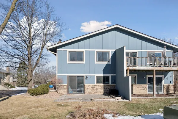 $299,900 | 7511 Wedgewood Way North, Maple Grove, MN 55311