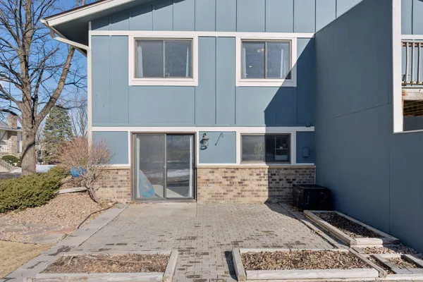 $299,900 | 7511 Wedgewood Way North, Maple Grove, MN 55311