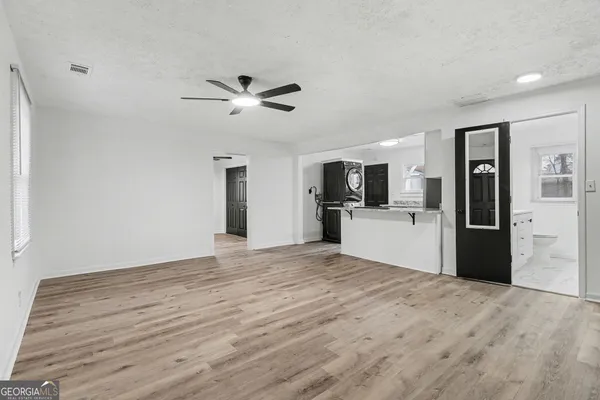 $2,400 | 2160 Dowdell Drive, Atlanta, GA 30341