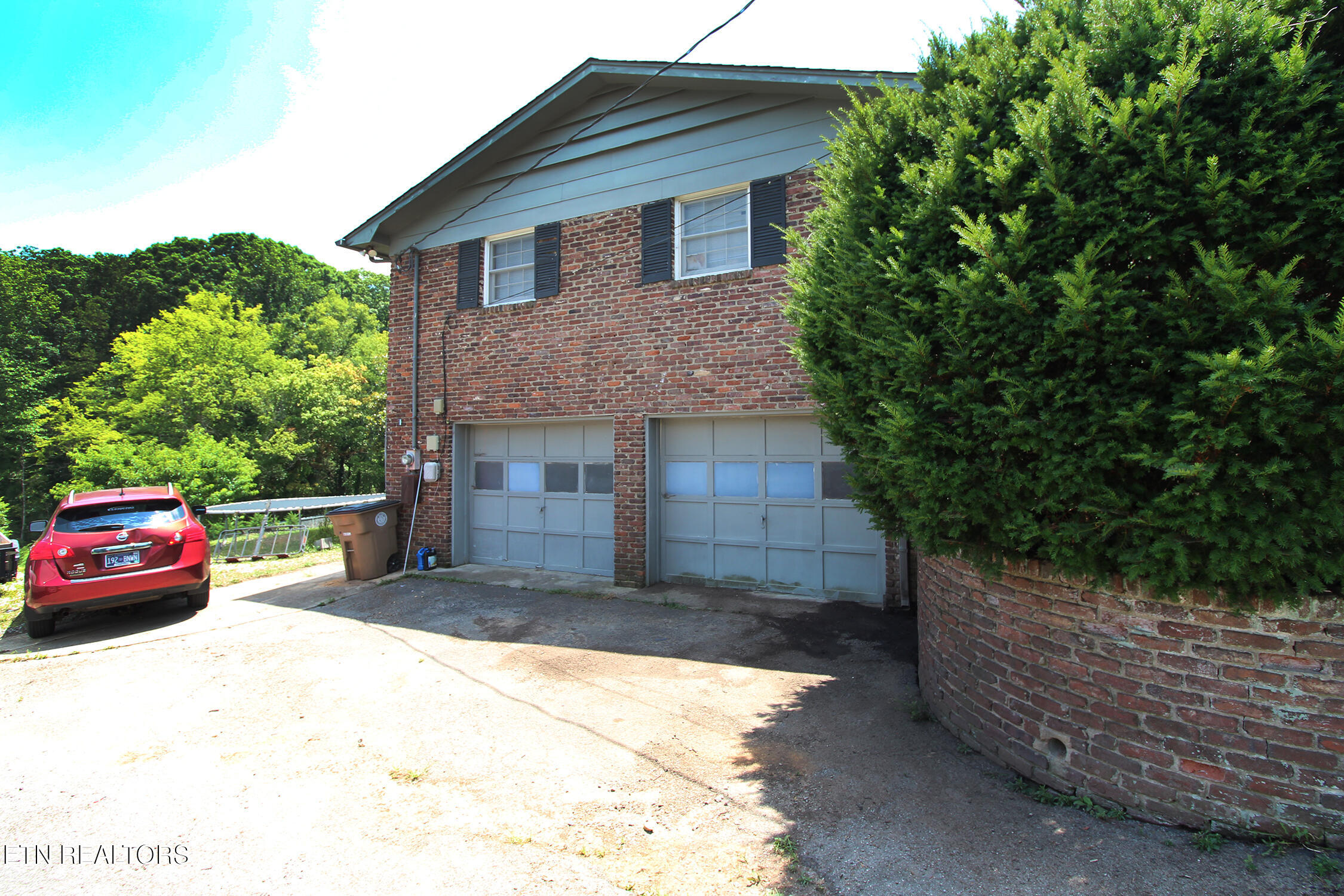 3718 Cherrylog Road Knoxville, TN 37921 - Photo 31 of 31 Driveway