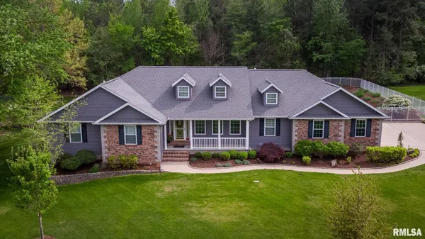 $635,000 | 301 Arbor Drive, Carterville, IL 62918