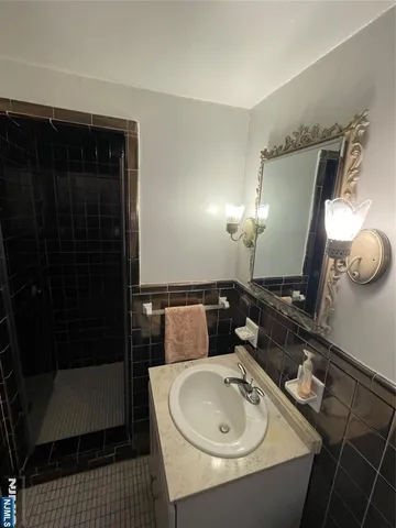 $679,000 | 1105 Belle Avenue, Teaneck, NJ 07666