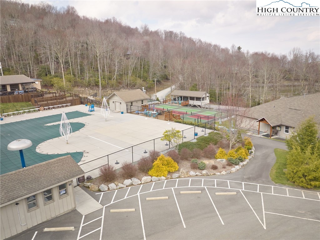 101 Foxgrape Hollow Road Beech Mountain, NC 28604 - Photo 21 of 24