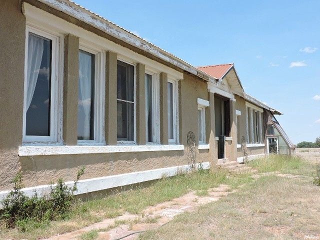 1105 Clapham Road Clayton, NM 88415 - Photo 4 of 33 Gallery Image 4