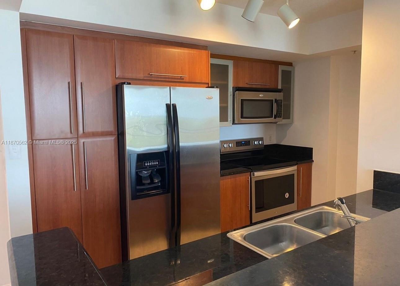 3232 Southwest 22nd Terrace, Unit 1406 Miami, FL 33145 - Photo 6 of 11