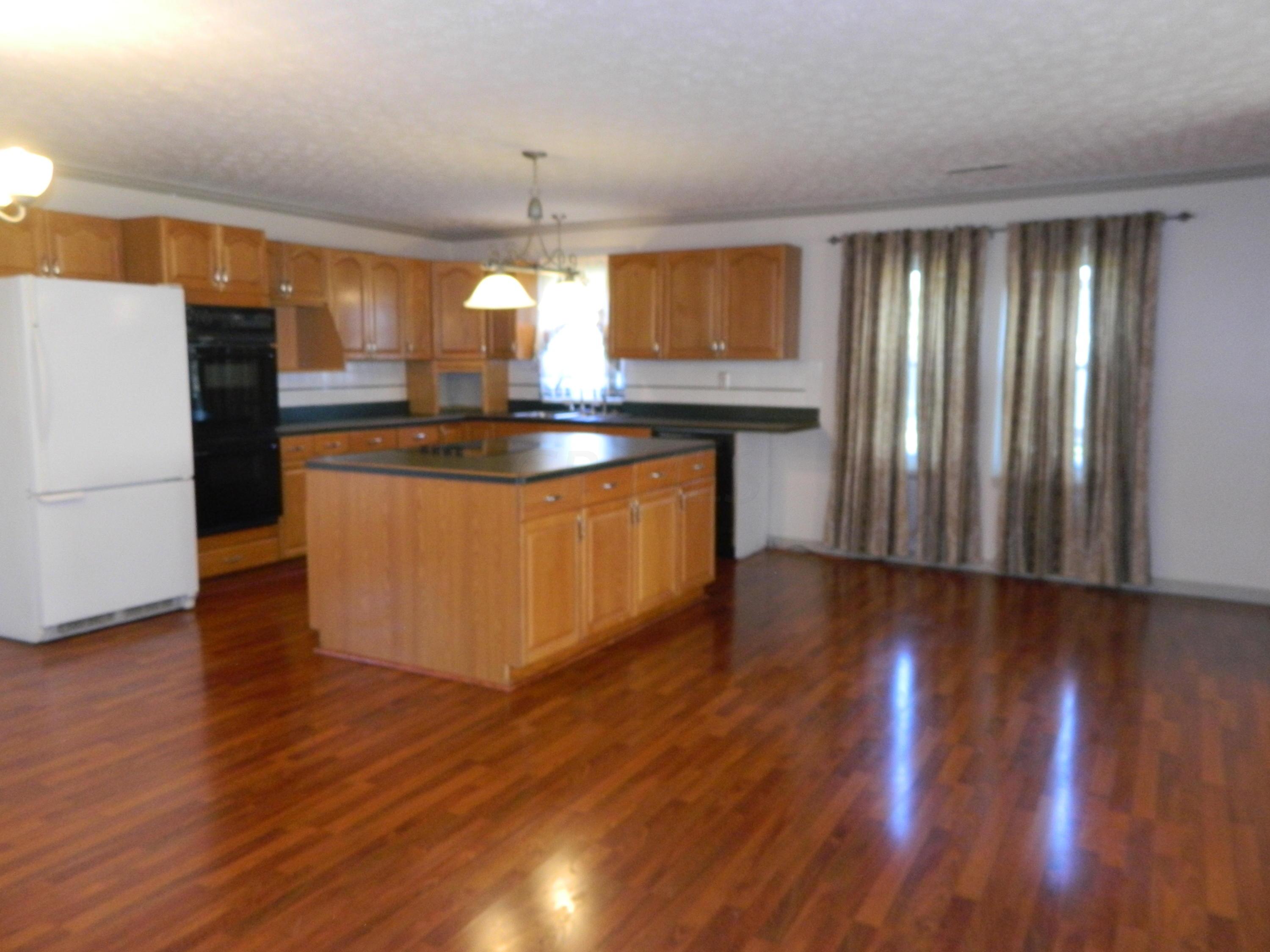 9070 Geirich Road Galloway, OH 43119 - Photo 8 of 19 Gallery Image 8