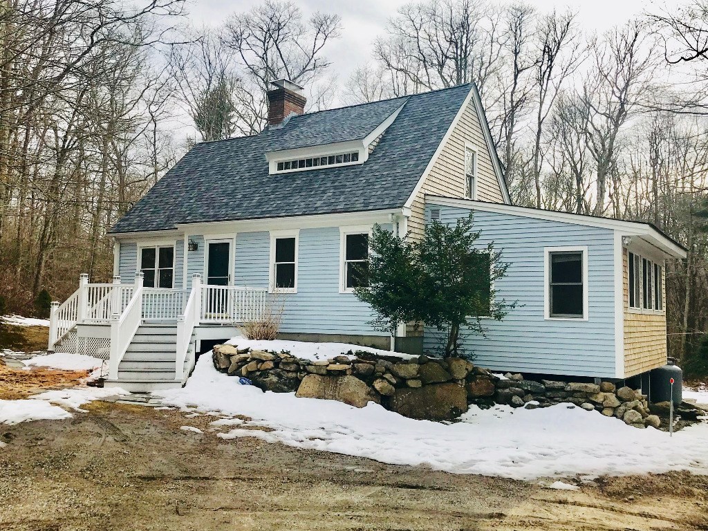 113 Stone Church Road Tiverton, RI 02878 - Photo 1 of 25