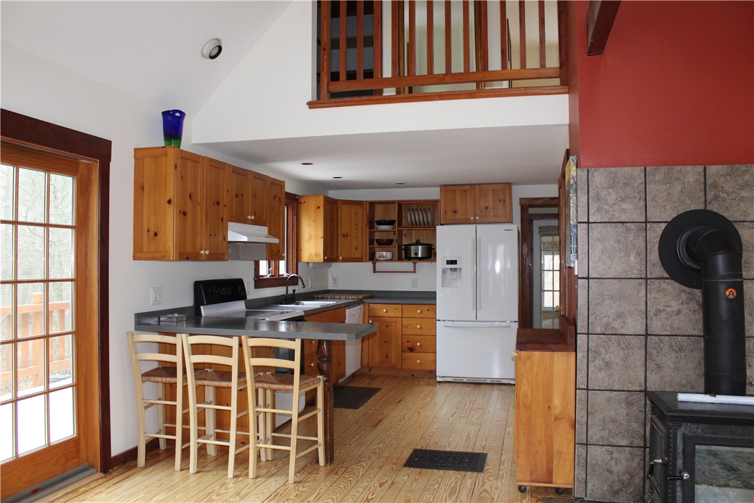 113 Stone Church Road Tiverton, RI 02878 - Photo 4 of 25