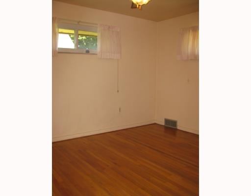 27 Greenview Drive McKees Rocks, PA 15136 - Photo 9 of 13 Master Bedroom. All Hardwood floors, newer windows, nice closet space.