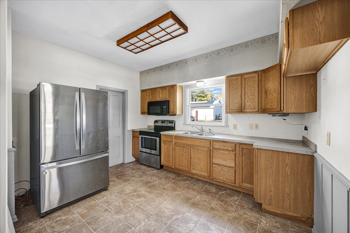 393 East Front Street El Paso, IL 61738 - Photo 17 of 35